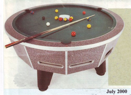 Round pool table